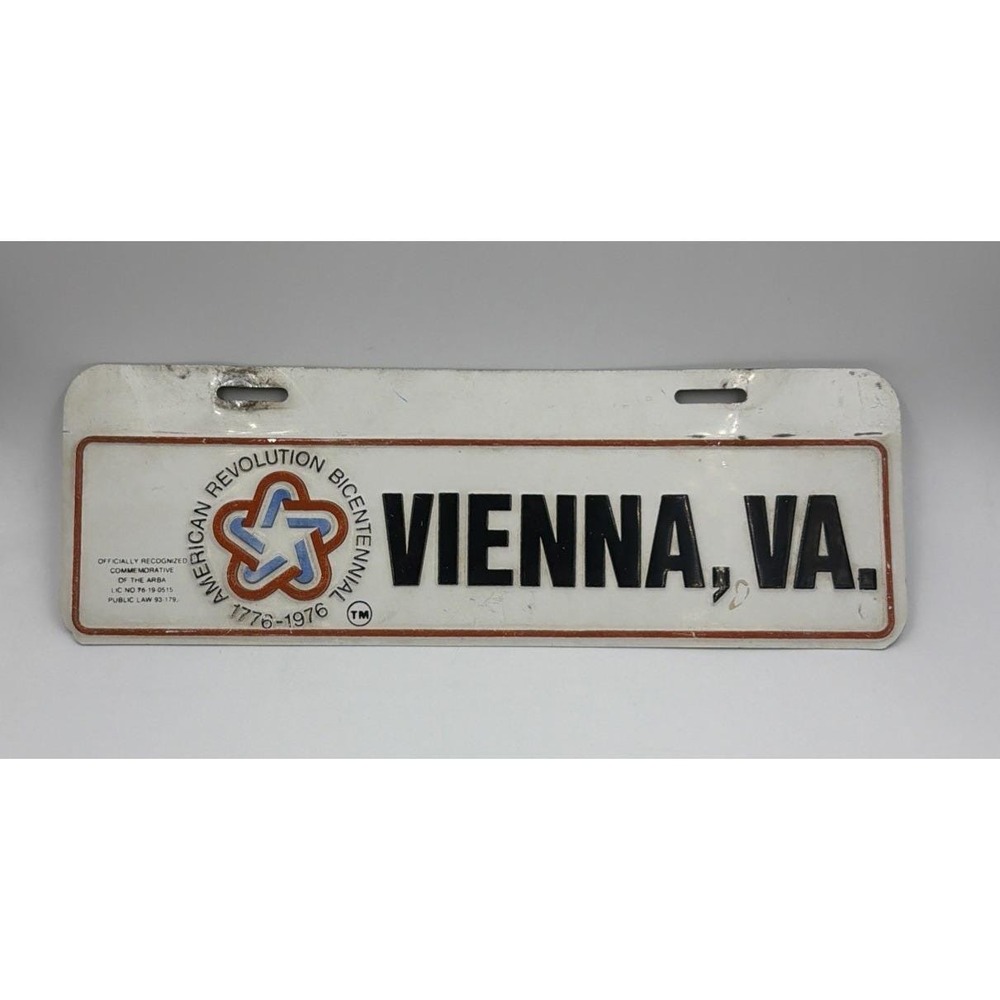 VIENNA VIRGINIA VA BICENTENNIAL 1976 LICENSE PLATE TOPPER PATRIOTIC